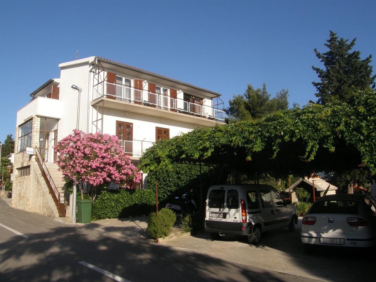 Apartment Maria Примоштен Экстерьер фото
